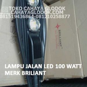 lampu jalan led 100 watt merk briliant