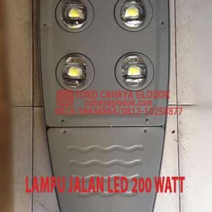 lampu jalan led 200 watt